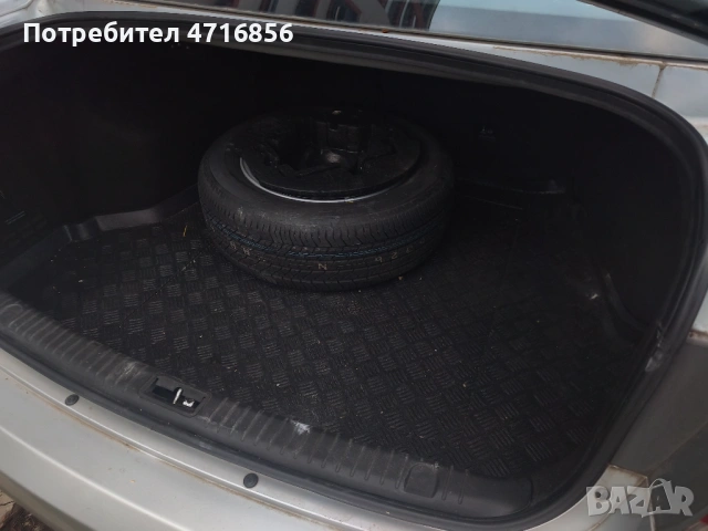 Продовам Хюндай Соната 5, снимка 9 - Автомобили и джипове - 53196644