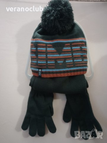 Комплект шапка шал и ръкавици за момче 9 години, снимка 2 - Шапки, шалове и ръкавици - 43730624