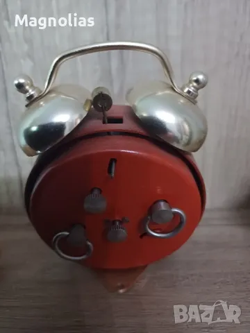 СССР "СЛАВА" червен будилник с две камбани, снимка 4 - Колекции - 48178015