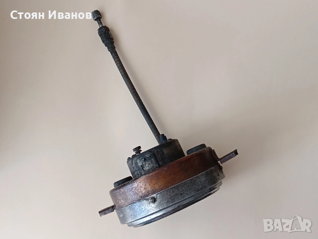 Часовник за автомобил Волга М-21 с жило за сверяване на часовника, снимка 2 - Аксесоари и консумативи - 51654045