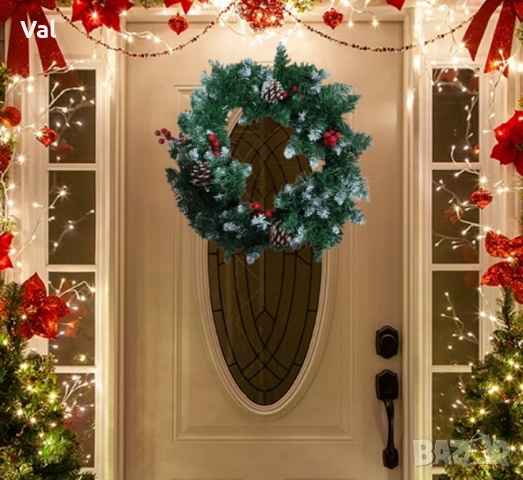 Коледен венец с шишарки и червени плодчета -40см, снимка 2 - Декорация за дома - 52531057
