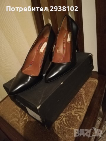 Класически, елегантни дамски обувки от Италия , снимка 1 - Дамски обувки на ток - 38573872