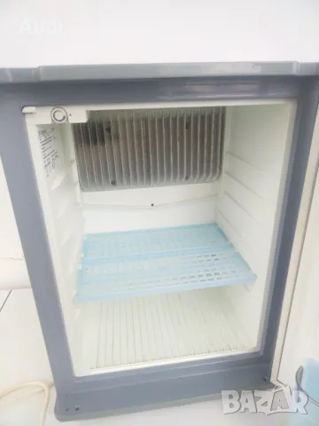 Амонячен хладилник тип мини бар /  мини хладилник обем 36.7 литра DOMETIC   , снимка 11 - Хладилници - 50048877