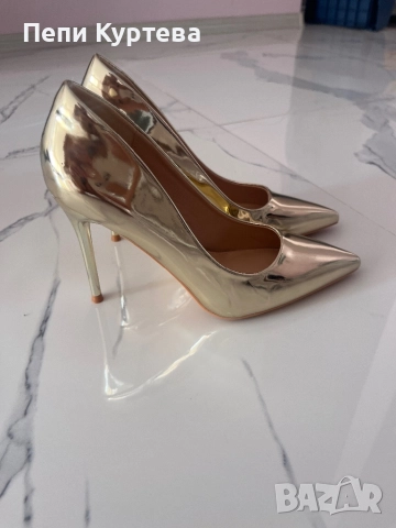 Златни токчета