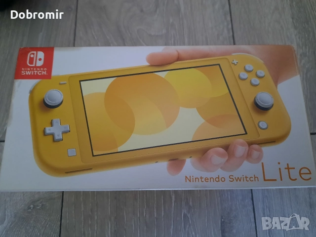 Nintendo Switch Lite Жълто