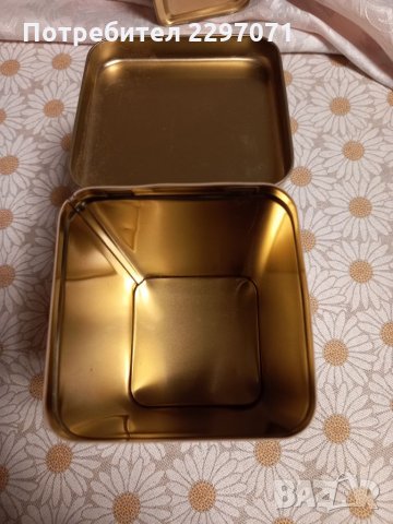 Метални кутии, снимка 3 - Антикварни и старинни предмети - 35614754