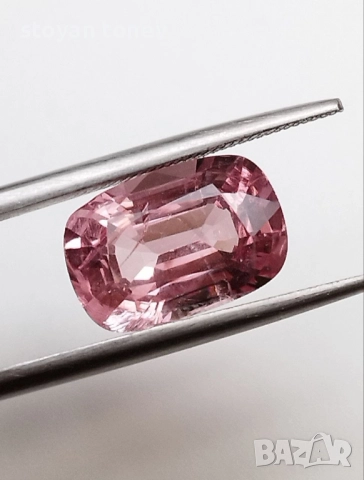 Стилен шпинел в изискан Падпараджа цвят 3.68кт.! Нов! , снимка 3 - Други - 51445800