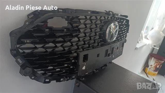 Централна решетка Mazda 3 година 2019 2020 2021 2022, код BCKB-50711 , снимка 3 - Аксесоари и консумативи - 50295391