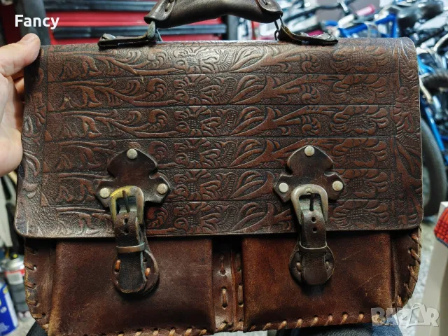 винтидж дамска чанта естествена кожа 36/27/10 см, снимка 2 - Чанти - 50263141