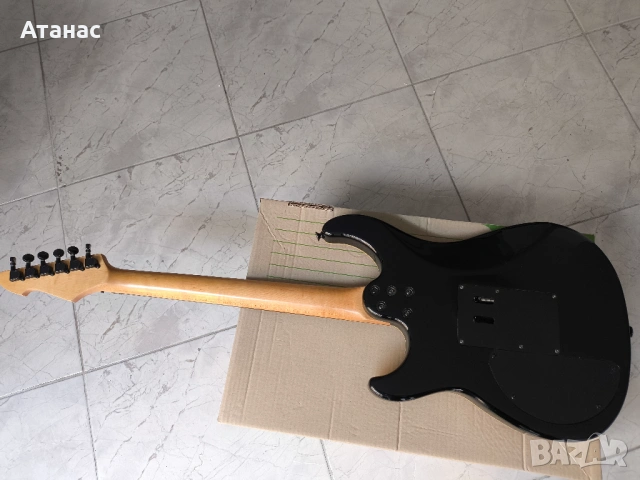 Електрическа китара Peavey Predator Exp II, снимка 3 - Китари - 53405758