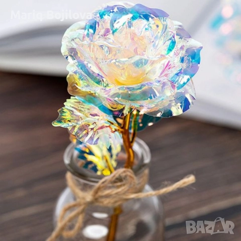 Роза в цветовете на дъгата – изискан подарък за любов и благодарност, снимка 3 - Други - 52863209