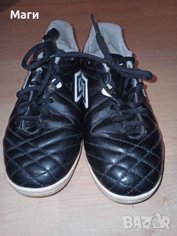 Маратонки Umbro стоножки за момче  - 38 номер, снимка 1 - Спортни обувки - 44117541
