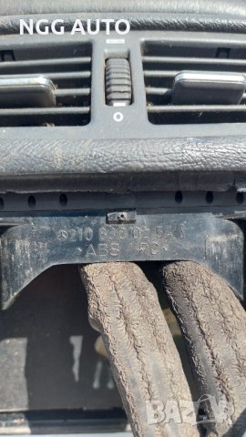 Подлакътник за Mercedes E-Class, W210, Sedan, E290, E 290, TD, снимка 3 - Части - 40459424