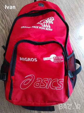 Продавам раница Asics