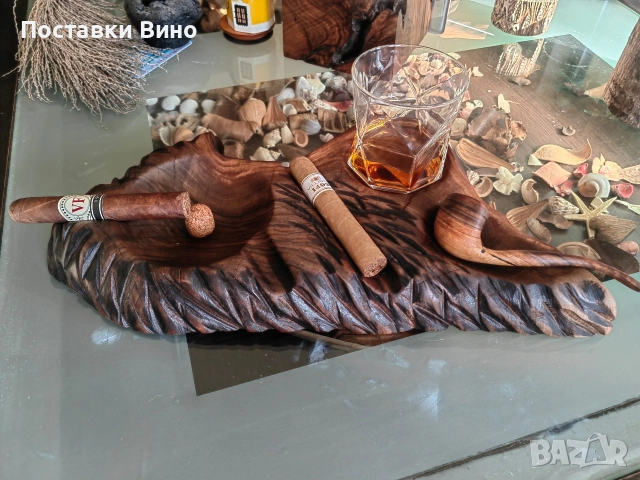 Пепелник за пури, лула с място за чаша