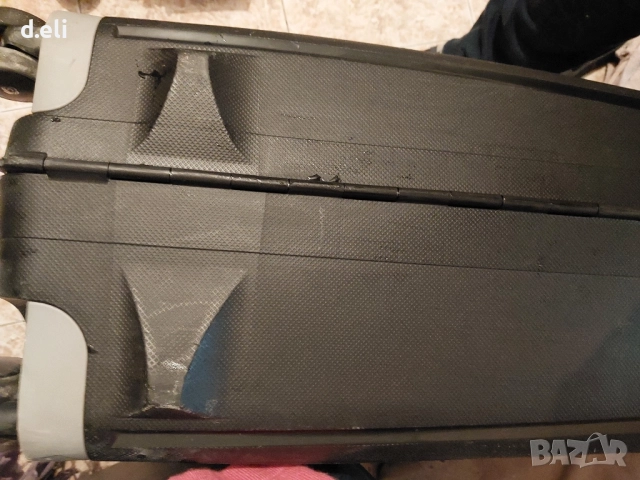 Samsonite. Original Пластмасов куфар с две колелца, снимка 4 - Куфари - 46200267