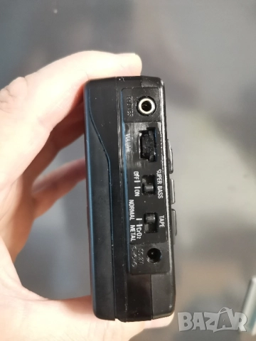 Музикален касетен плеър (WALKMEN) AIWA - made in Japan през 1983 г., снимка 7 - Аудиосистеми - 51716138