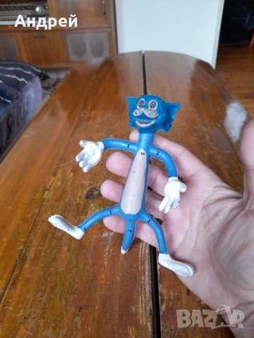 Стара играчка котарака Том