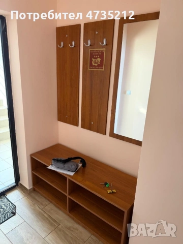 Шкаф за обувки, плоскости със закачалки и огледало, снимка 4 - Портманта - 53447054