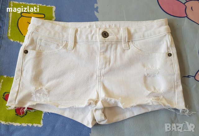Бели дънкови панталони размер С, снимка 5 - Къси панталони и бермуди - 26311846
