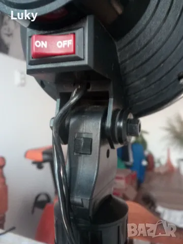 Продавам халогенен фар за аварийни ситуации на пътя.Включва се в запалката.Свети много силно., снимка 5 - Аксесоари и консумативи - 36988099