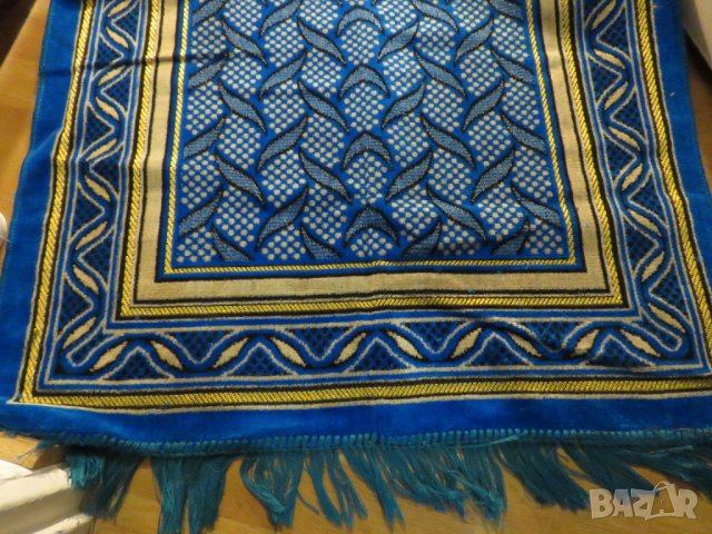 турско молитвено килимче, килимче за молитва за Намаз светлосин фон с красиви флорални мотиви, снимка 3 - Антикварни и старинни предмети - 43170014