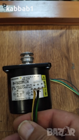 Реверсивeн електрически двигател 20W 100/110V, снимка 8 - Електродвигатели - 52891688