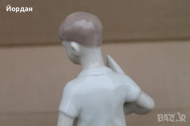 Немска порцеланова фигурка DDR ''Момче с лодка'', снимка 9 - Колекции - 47957518