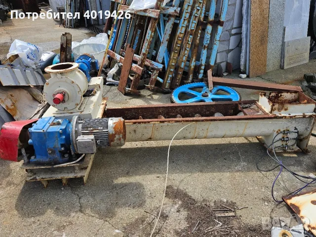 шнек с редуктор и подаваща клапа