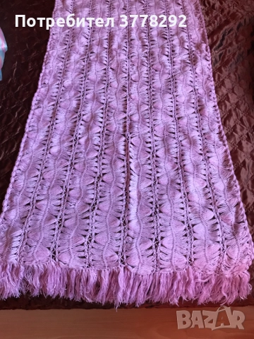 Оригинални шалове, 2 броя, ръчно изработени на една кука и на две игли от мека прежда, снимка 4 - Шалове - 52011288