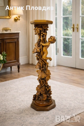 Скулптурна дърворезбована колона с ангел