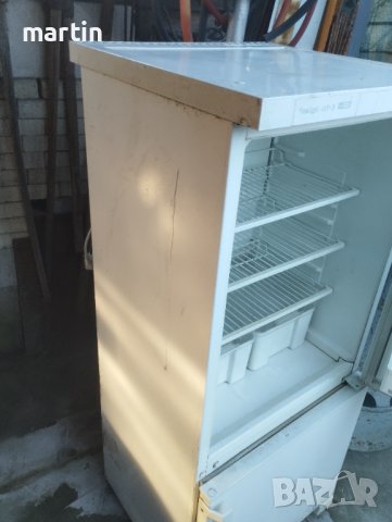 Продавам хладилник с фризер , снимка 2 - Хладилници - 44094265