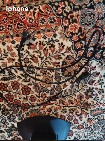 Монитор Хюндай, снимка 3 - Монитори - 53020378