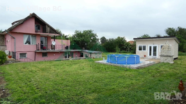 Масивна двуетажна къща, обзаведена и готова за нанасяне, обл.Варна, снимка 3 - Къщи - 53230888