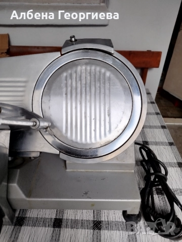 Професионална слайс машина - 250 мм, снимка 3 - Обзавеждане на кухня - 52083345