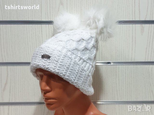 Нова зимна бяла дамска шапка с 2 помпона/пуха, снимка 8 - Шапки - 35488783