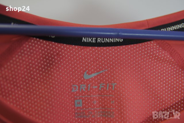 Nike Тениска/Дамска M, снимка 3 - Тениски - 34947304