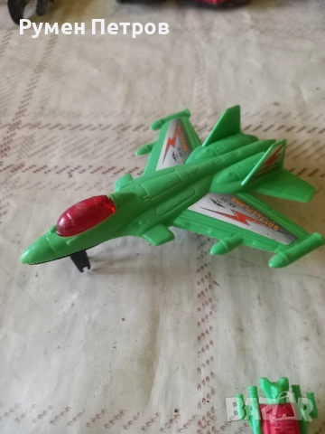 Лот самолетчета, 3 броя., снимка 4 - Влакчета, самолети, хеликоптери - 51925574