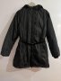 Ватирано дълго стилно яке с качулка, цип, капси и ластичен колан в черно, снимка 1 - Якета - 38786951