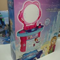 Детска тоалетка с аксесоари Ледена принцеса, снимка 4 - Играчки за стая - 27142430