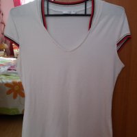 Бяла блуза с малко горно ръкавче Размер М, снимка 1 - Тениски - 33363833