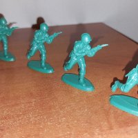 Пластмасови войници , снимка 6 - Колекции - 42993540