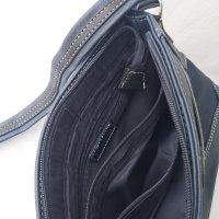 Спортно елегантна оригинална Дамска чанта Charm & shape, снимка 13 - Чанти - 40507202