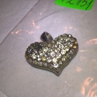 Сърчице с много Камъни за колие старо - 12151, снимка 2 - Други ценни предмети - 28298316
