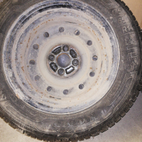 Зимни гуми със стоманени джанти , снимка 4 - Гуми и джанти - 36531505