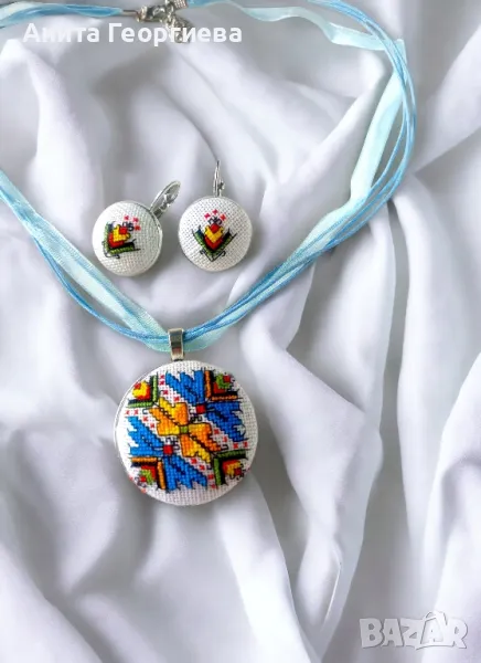 Ръчно бродирани бижута с български шевици, снимка 1