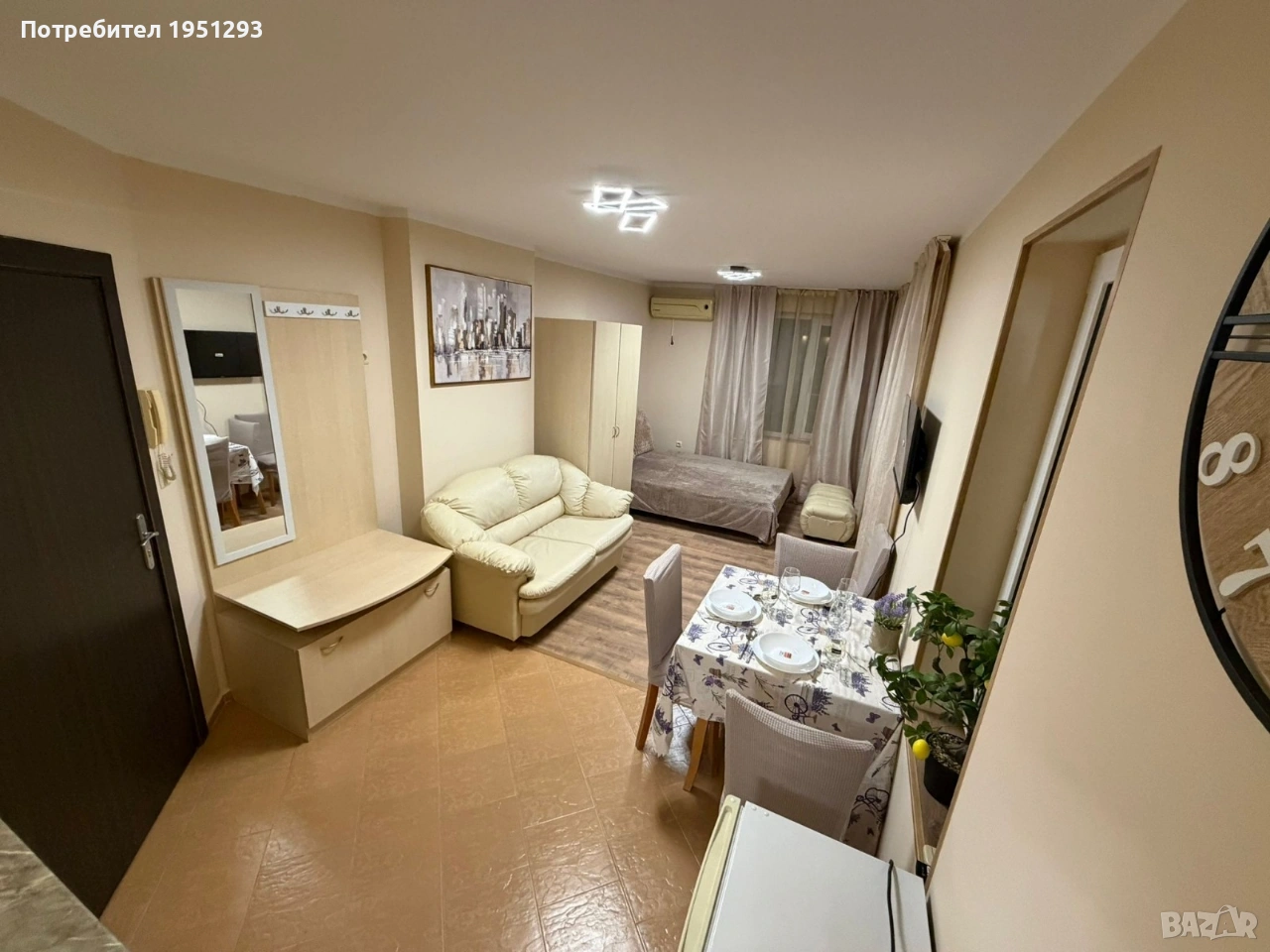 Продавам голямо студио в центъра на Слънчев бряг без такса подръжка, снимка 1