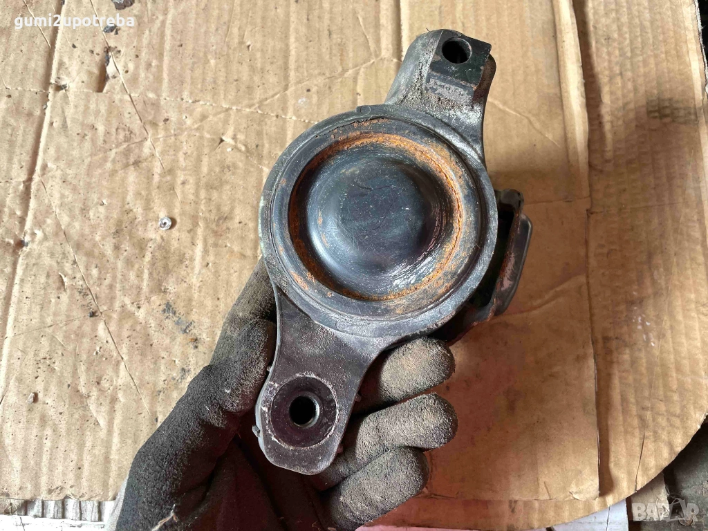 Тампон Двигател Лява Страна 41022FJ020 Toyota GT86 2018 Subaru BRZ, снимка 1