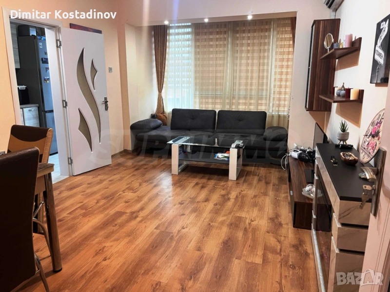 Четиристаен апартамент в Поморие близо до плаж - Център Стар град, снимка 1