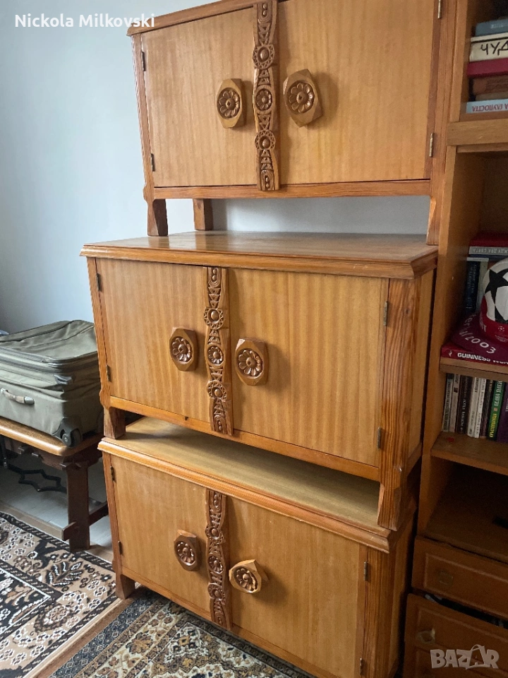 Поръчкови ракли с дърворезба от известен майстор, снимка 1